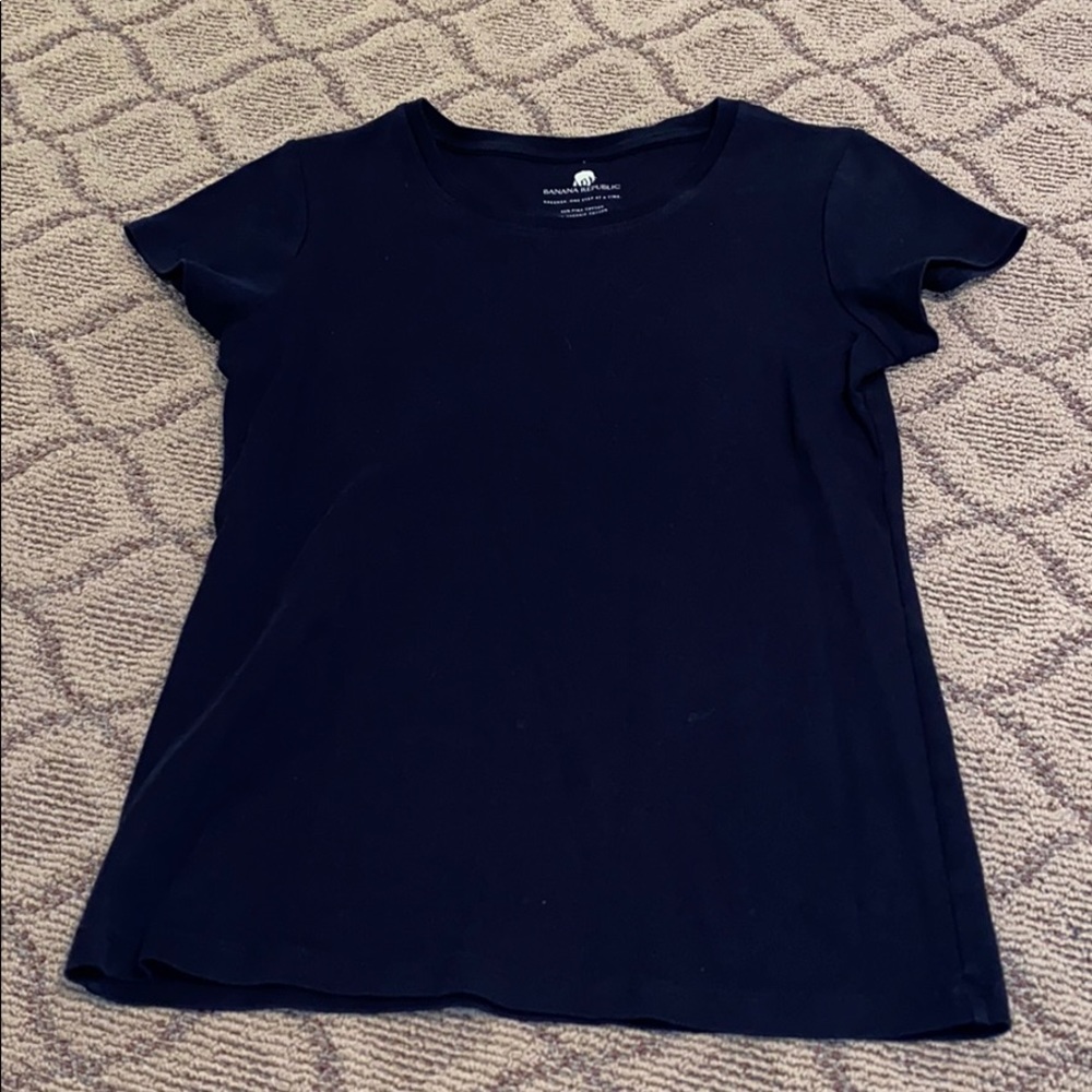 Plain black banana republic tee